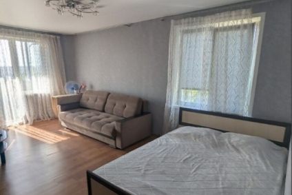 Уютная однокомнатная квартира, удобно расположена.