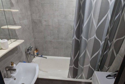 Уютная однокомнатная квартира, удобно расположена.